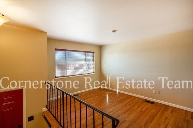 Building Photo - 692 Bridger Dr