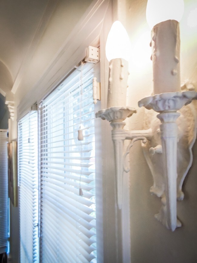 Building Photo - 201 S Arnaz Drive