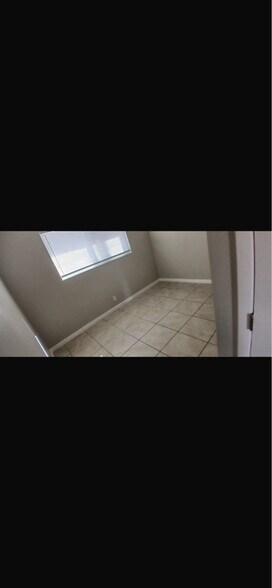 Building Photo - 2022 Castleberry Ln