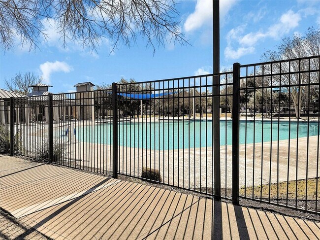 Building Photo - 1032 Tudor House Rd