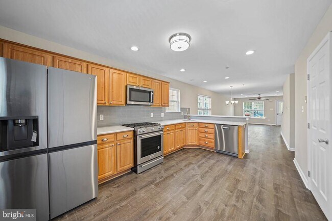 Building Photo - 24 Merion Ave