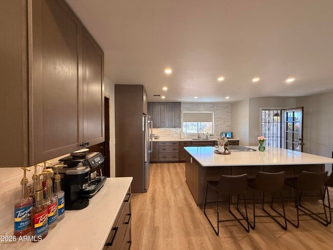 Building Photo - 1744 N Ridge Cir