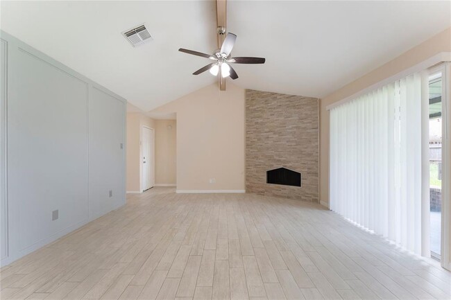Building Photo - 4907 Fairdale St