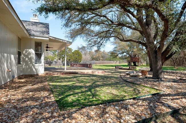 Building Photo - 141 Comanche Trail