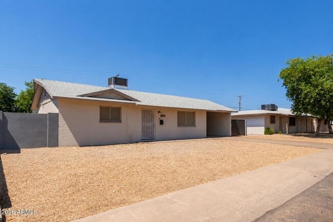 Building Photo - 4212 W Vista Ave