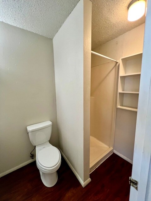 Building Photo - 920 N Leverett Ave