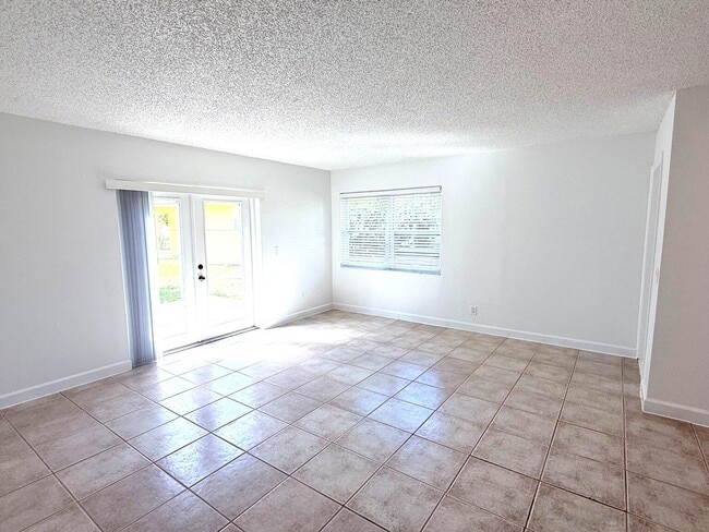 Building Photo - 3364 Jefferson St