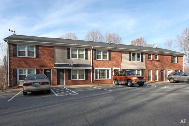 Primary Photo - 222 Motor Rd