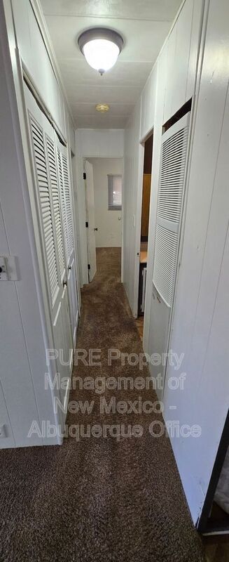 Building Photo - 207 Buena Vista Ct SE