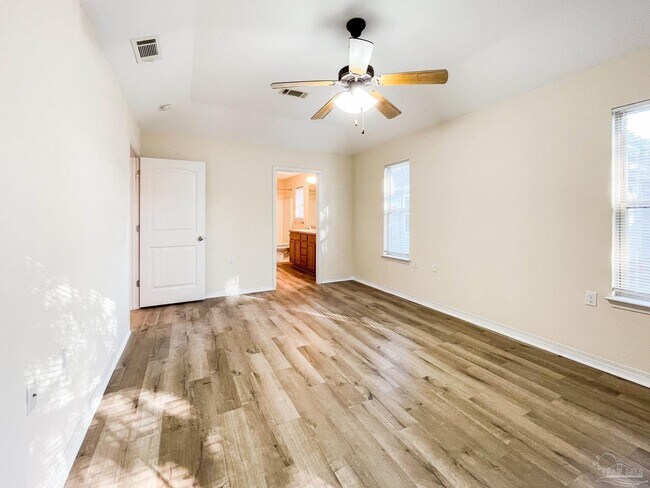 Building Photo - 5853 Bilek Dr