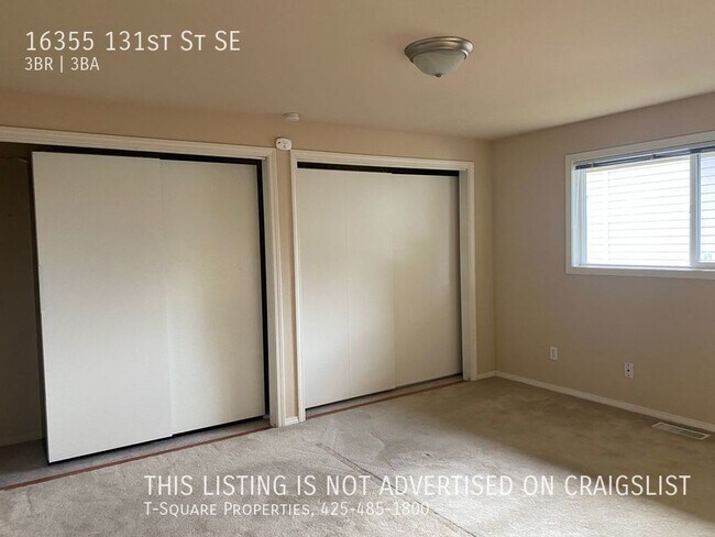 Building Photo - Unique 3 Bedroom Home with Daylight Baseme...