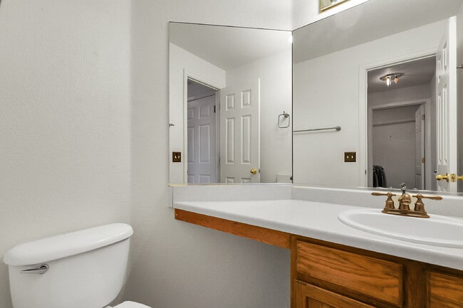 Building Photo - $2,650.00 - 4 Bedrooms, 2.5 Bathrooms, Sin...
