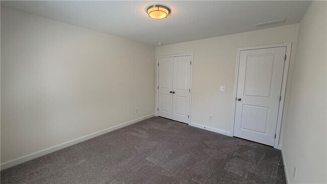 Building Photo - 903 Agate Ln