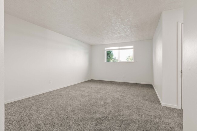 Building Photo - 360 N Woodruff Ave