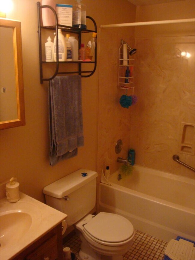 Building Photo - 1828 Marriott Ln