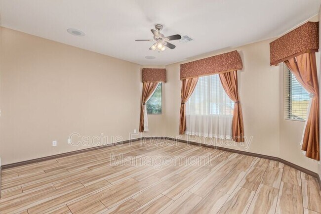 Building Photo - 2624 W Beautiful Ln