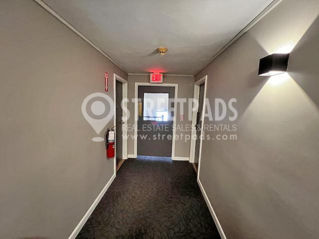 Building Photo - 2 bedroom in Boston MA 02130