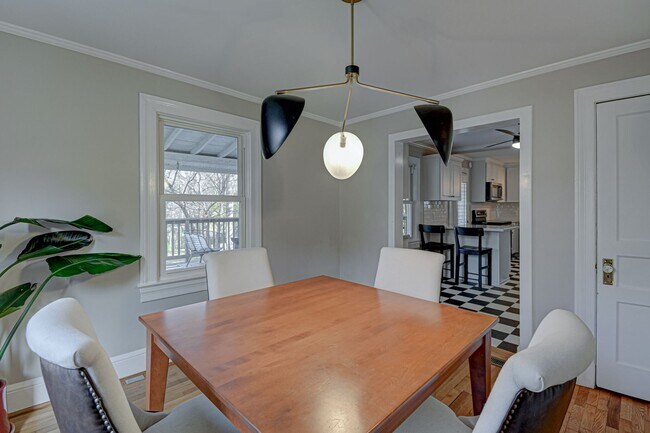 Building Photo - Washington Park 3BR 2Bth Home - available now for both short or long term lease