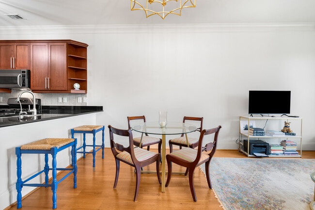 Building Photo - 1055 Piedmont Ave NE