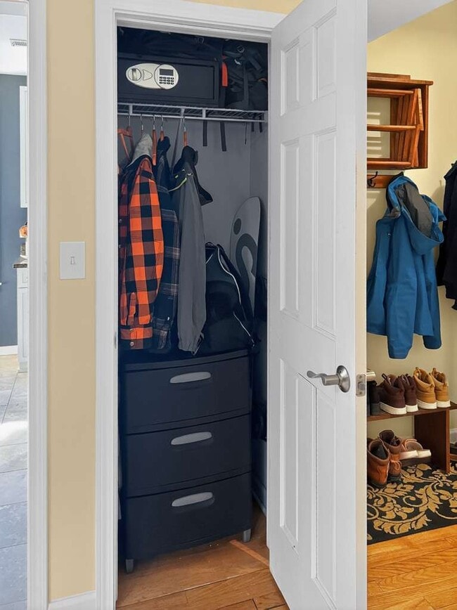 Building Photo - 7316 N Honore St