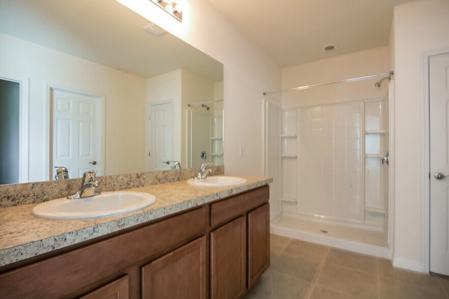 Building Photo - 714 SW 6th St