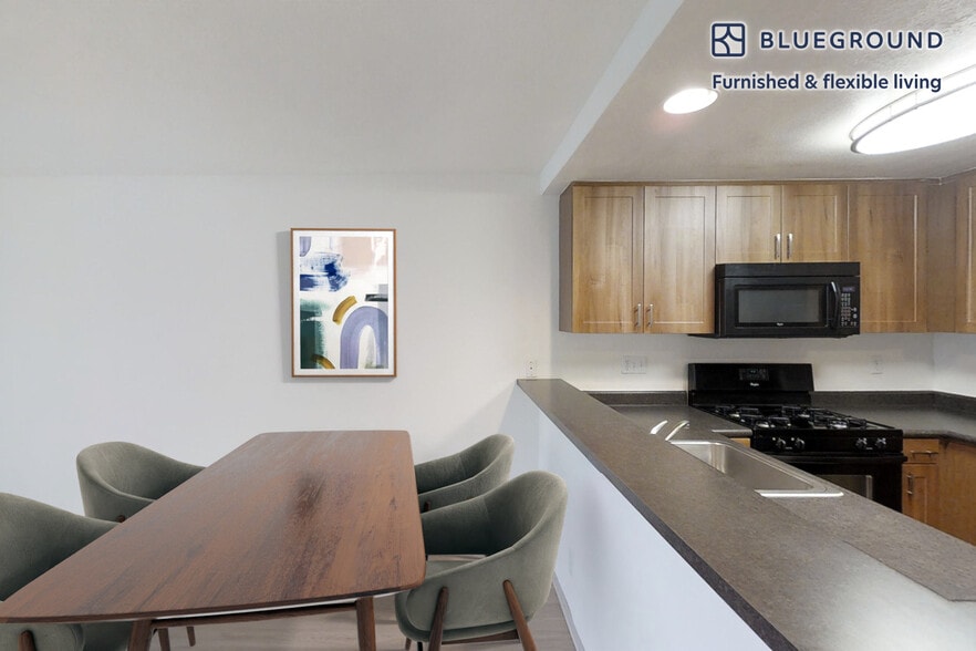 Building Photo - 111 Via Serena