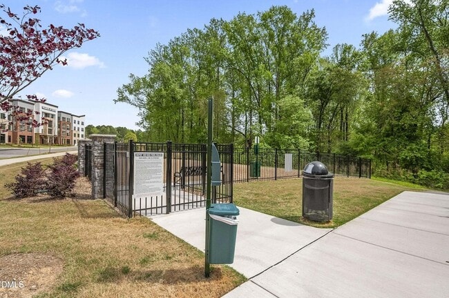 Building Photo - 1838 Woodall Crest Dr