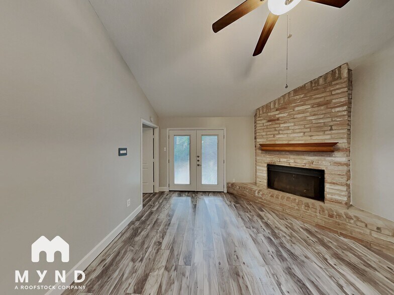 Building Photo - 61 S Circlewood Glen