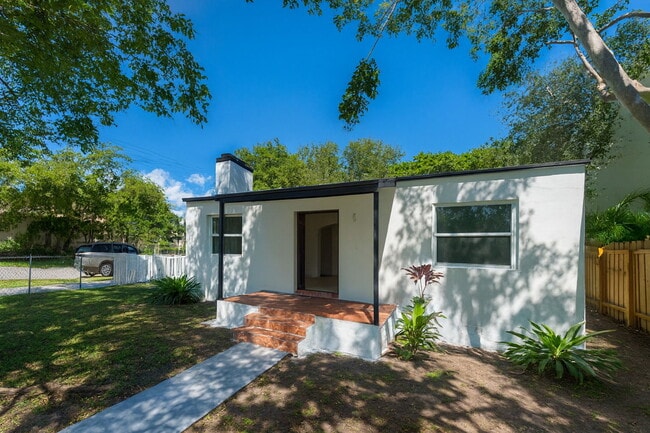 Primary Photo - 445 NW 44th St