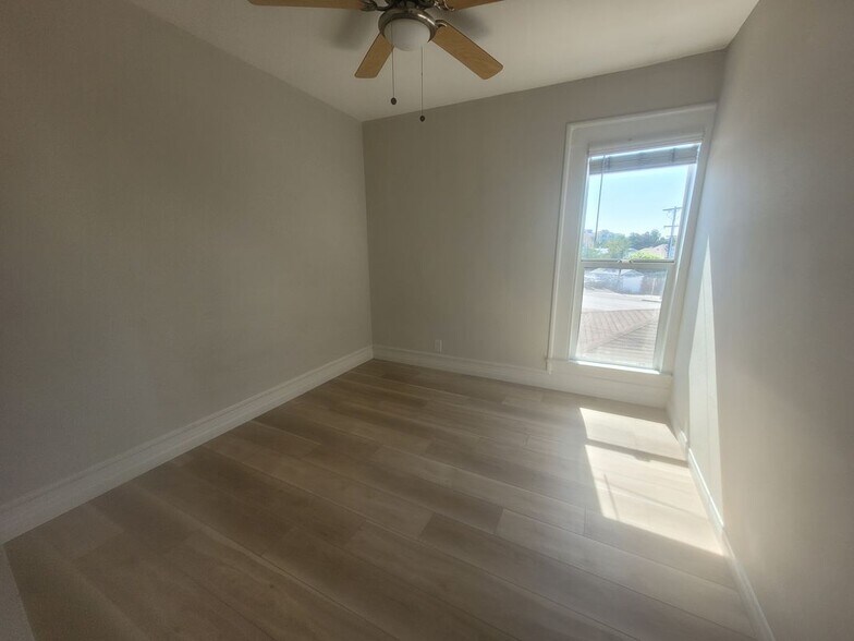 Building Photo - 4143.5 Cleveland