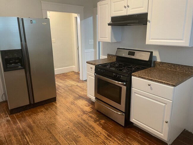 Primary Photo - 72-74 Academy Avenue