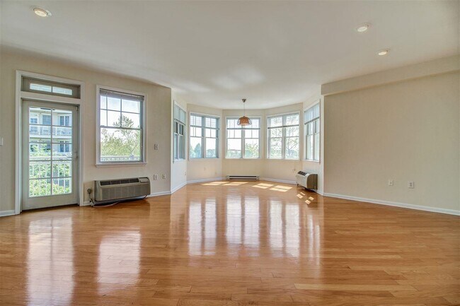 Building Photo - 15 Enterprise Ct