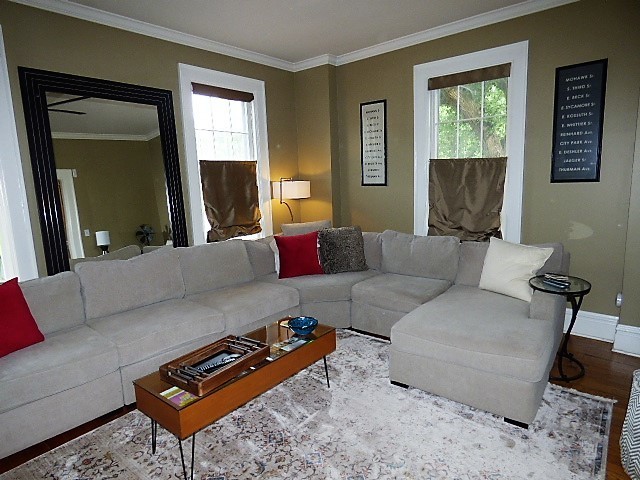 Building Photo - Gorgeous Brick German Village Home!