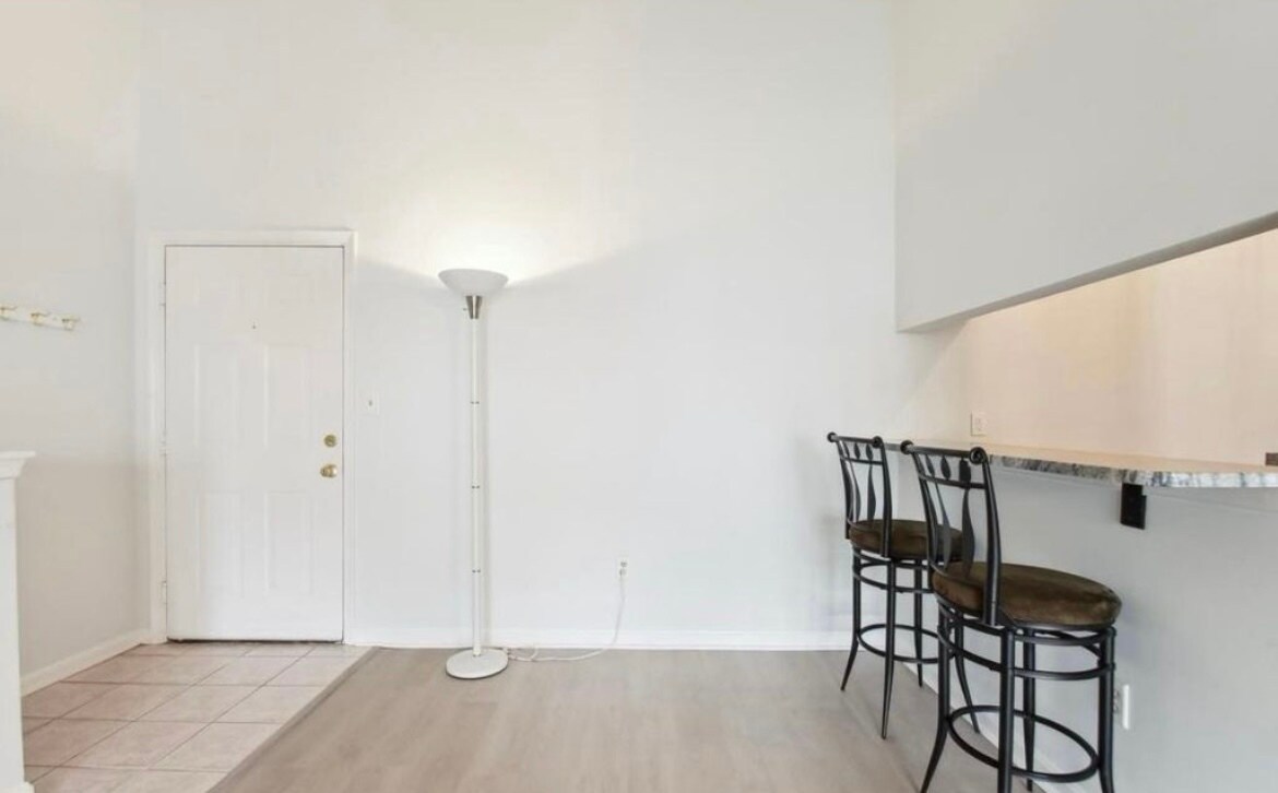 Building Photo - 116 Water Fountain Way