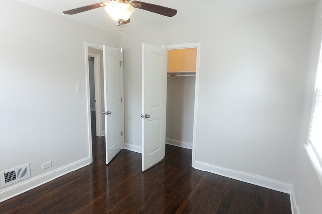 Building Photo - 2247 S 9th Ave