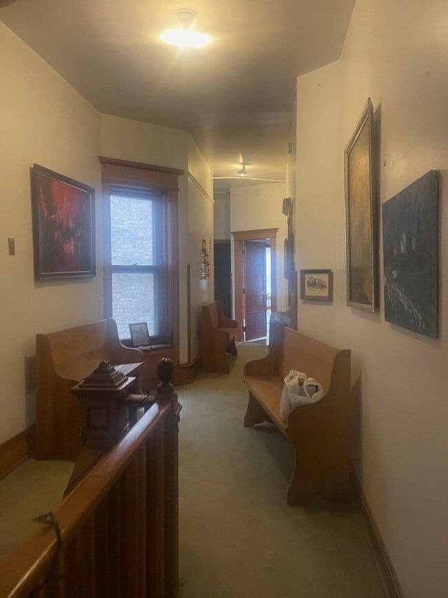 Building Photo - 4512 S King Dr