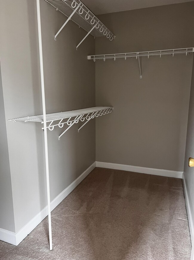 Building Photo - 708 Tattnall Dr