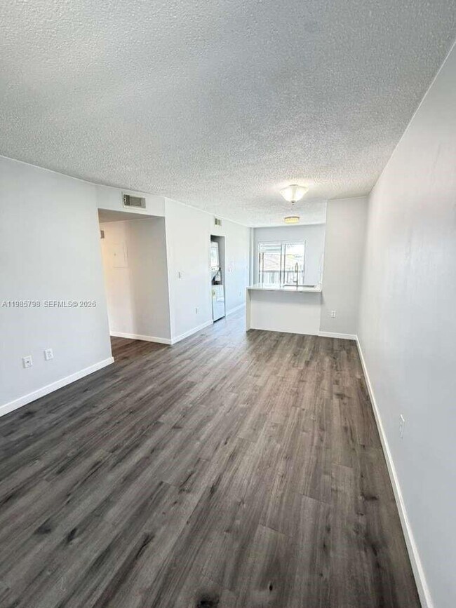 Building Photo - 5290 W 21st Ct