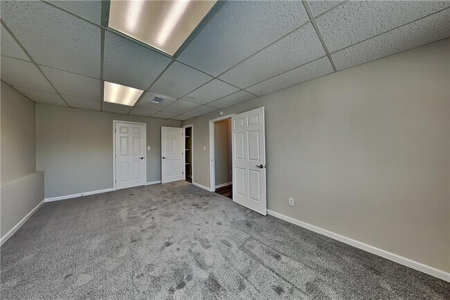 Building Photo - 178 Colton Dr