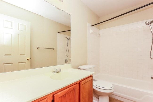 Building Photo - 1107 Rolling Ridge Dr