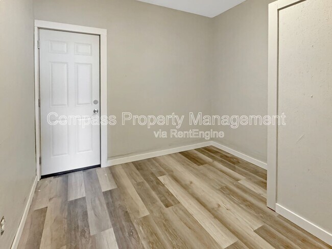Building Photo - 1300 Hamilton Ave NW