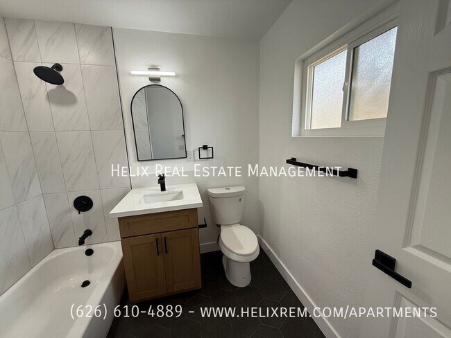 Building Photo - 1629 S Walnut St