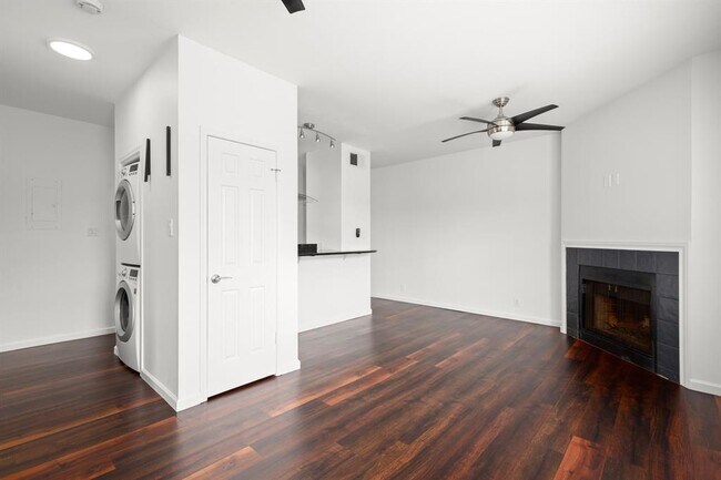 Building Photo - 2414 Longview St