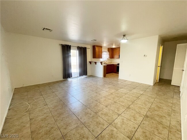 Building Photo - 1836 N Luna Alegre St