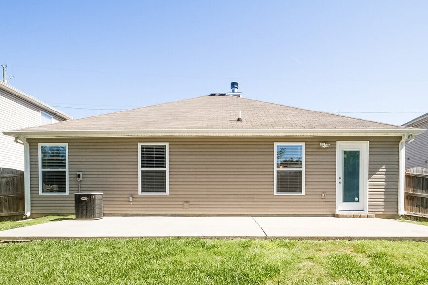 Building Photo - 5328 Skip Jack Dr