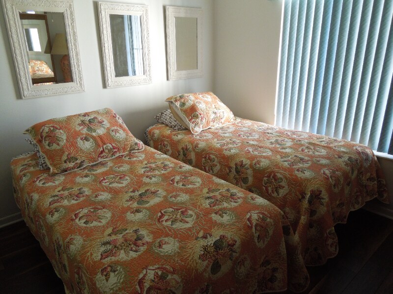 Building Photo - 2699 Pine Ridge Way E