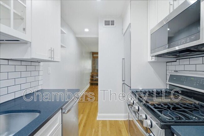 Building Photo - 1535 Constitution Ave NE