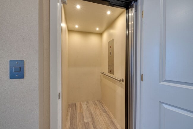 Building Photo - 55 or Older - Guard Gated Community in Sum...