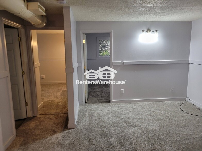 Building Photo - 605 Mosher Ave