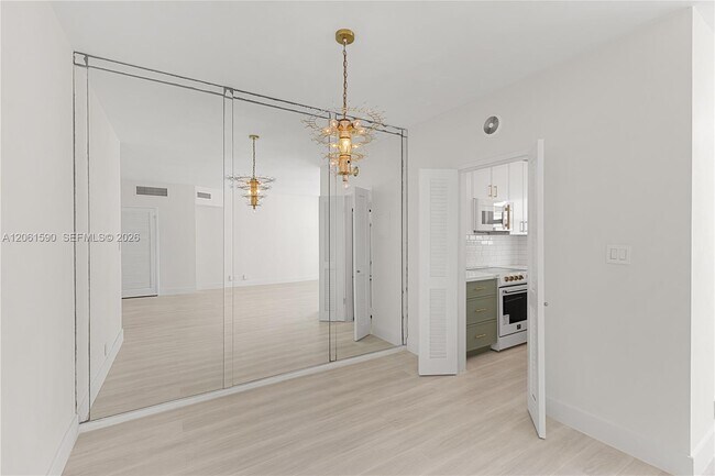 Building Photo - 4747 Collins Ave